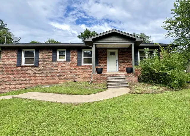 Property at 504 Spring Ln, Columbia, TN, 38401, 3 beds, 2 baths, [object Object]