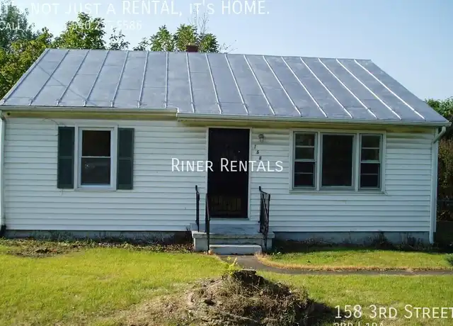 Property at 158 3rd St, Broadway, VA, 22815, 2 beds, 1 bath, [object Object]