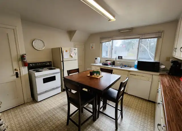 Property at 1309 Jefferson Ct, Eau Claire, WI, 54701, 3 beds, 1 bath, [object Object]