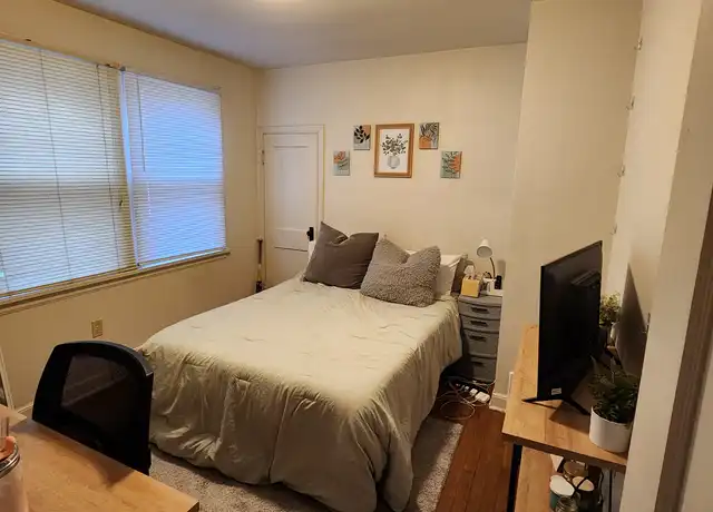 Property at 1309 Jefferson Ct, Eau Claire, WI, 54701, 3 beds, 1 bath, [object Object]