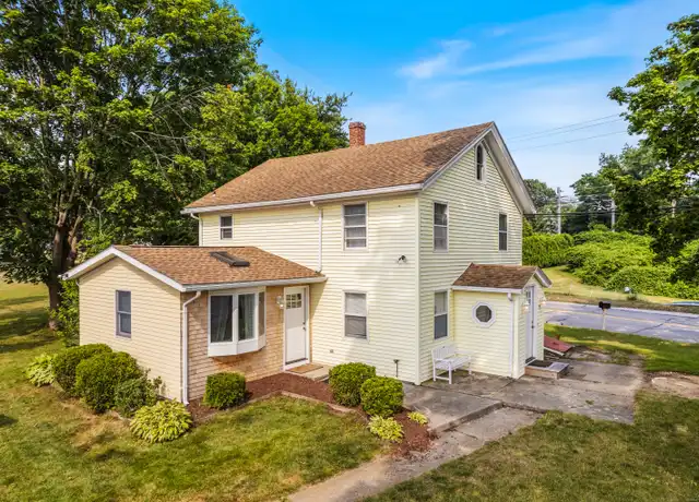 Property at 93 Black Point Rd, Niantic, CT, 06357, 3 beds, 1.5 baths, [object Object]