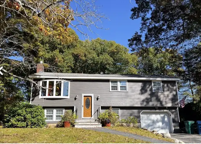 Property at 9 Putney Cir Unit a, Billerica, MA, 01821, 3 beds, 1 bath, [object Object]