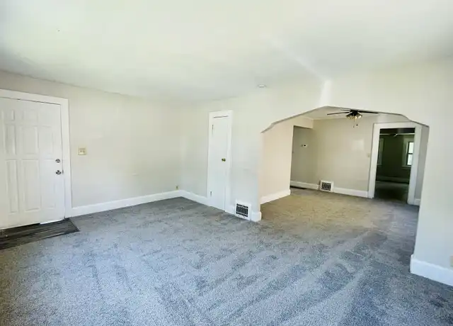 Property at 790 Park Dr, Alton, IL, 62002, 2 beds, 1 bath, [object Object]