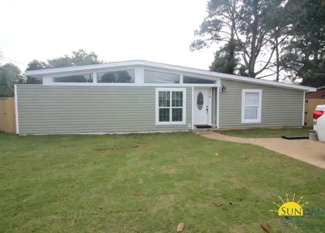 Property at 216 Rose Marie Ln SW, Fort Walton Beach, FL, 32548, 3 beds, 2 baths, [object Object]