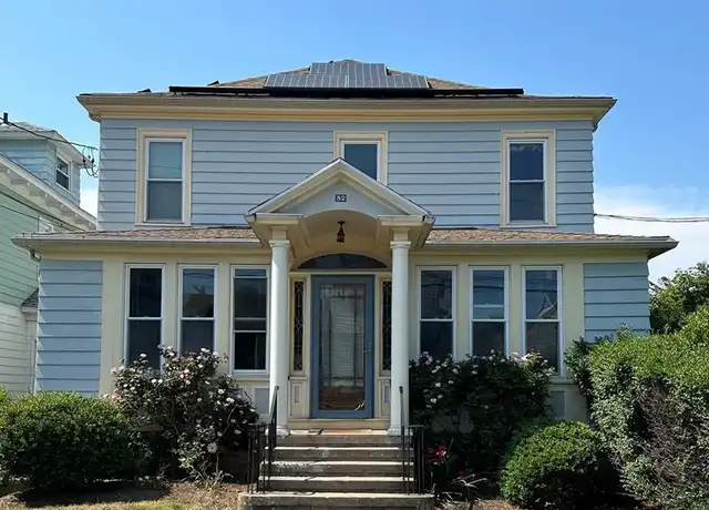 Property at 82 Cove St Unit 2nd Fl, New Haven, CT, 06512, 3 beds, 1 bath, [object Object]