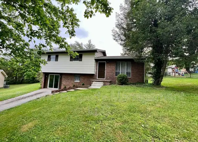 Property at 903 Valerie Ln, Hixson, TN, 37343, 3 beds, 1.5 baths, [object Object]