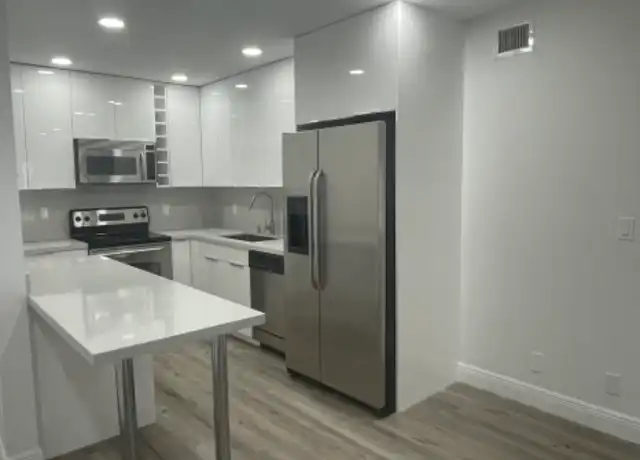 Property at 630 NW 13th St #18, Boca Raton, FL, 33486, 2 beds, 2 baths, [object Object]