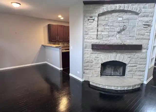 Property at 322 Fairmont Ct, Saint Charles, IL, 60175, 2 beds, 2 baths, [object Object]