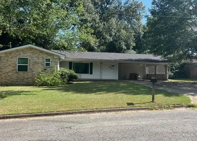 Property at 507 Colonial Dr, Athens, TX, 75751, 3 beds, 2 baths, [object Object]