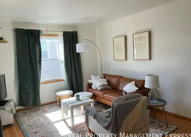 Property at 2405 S Glendale Ave, Sioux Falls, SD, 57105, 3 beds, 2 baths, [object Object]