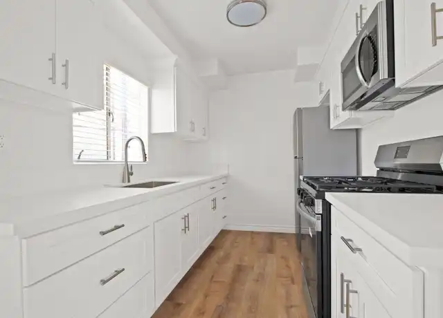 Property at 933 3rd St Unit 10, Santa Monica, CA, 90403, 2 beds, 1.5 baths, [object Object]