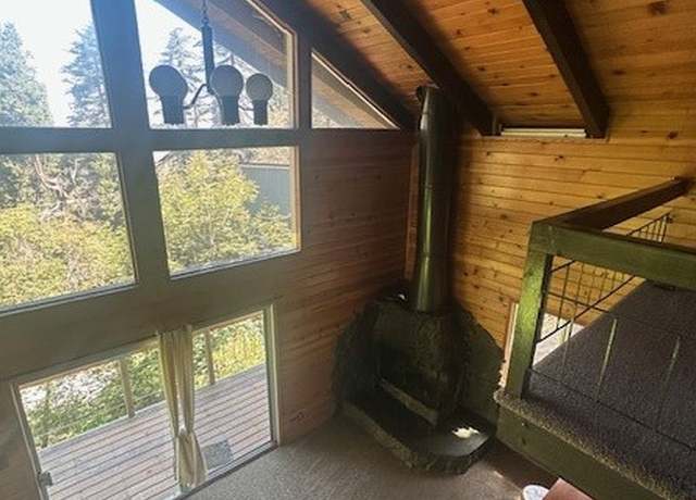 Photo of 24027 Lakeview Dr, Crestline, CA 92325