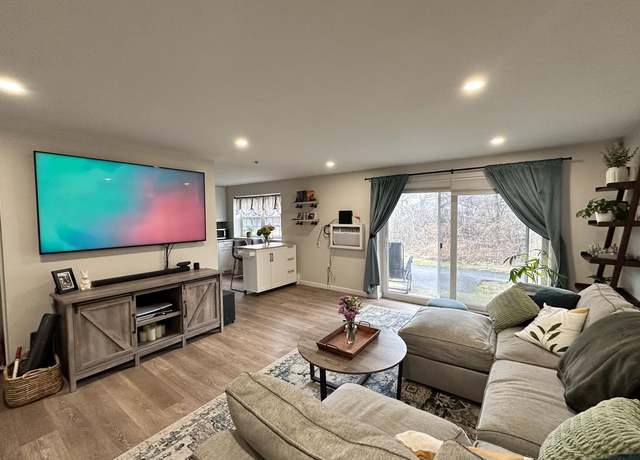 Photo of 80 Edgelawn Ave #1, North Andover, MA 01845