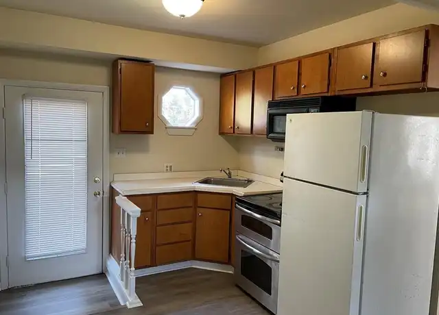 Property at 1205 Hampton Dr Unit A, Hampton, VA, 23661, 1 bed, 1 bath, [object Object]