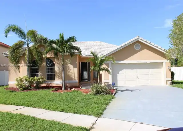 Property at 17820 NW 16th St Unit 17820, Pembroke Pines, FL, 33029, 4 beds, 2 baths, [object Object]