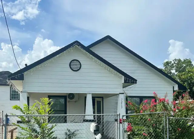 Property at 7209 Greenville St, Houston, TX, 77020, 5 beds, 2 baths, [object Object]