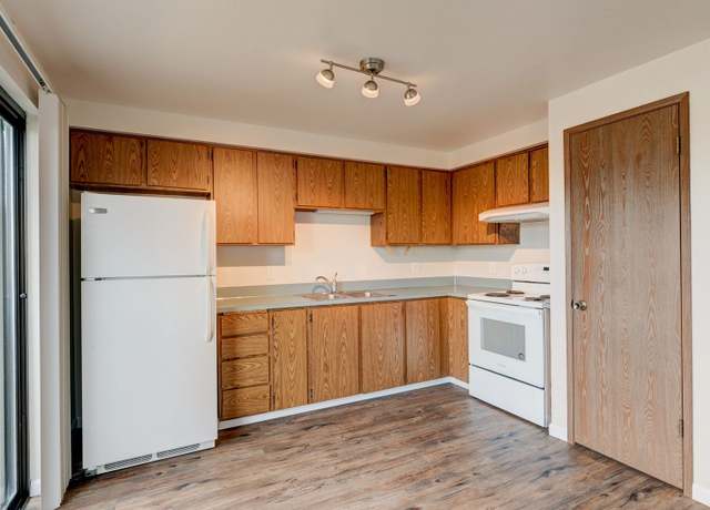 Photo of 1298 SE 4th Ave Unit 103, Oak Harbor, WA 98277