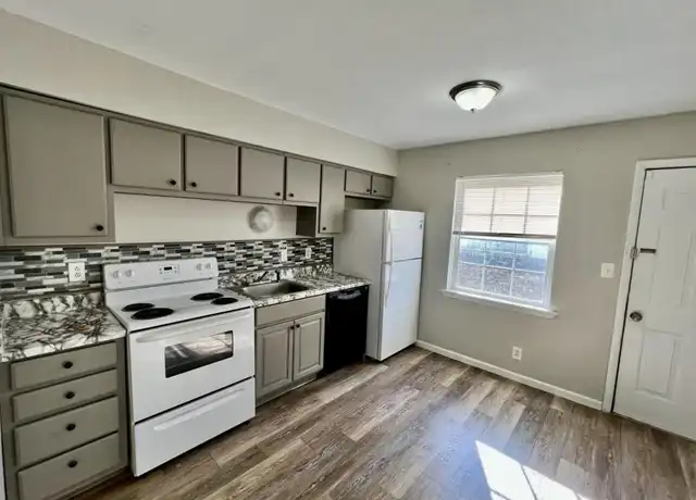 Property at 2014 S Elm St, Pittsburg, KS, 66762, 2 beds, 1 bath, [object Object]