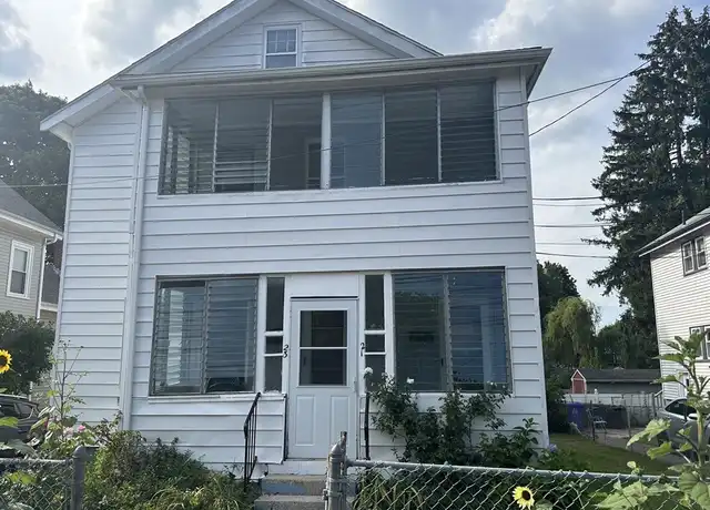 Property at 21 Loring St Unit 21, Hyde Park, MA, 02136, 3 beds, 1 bath, [object Object]