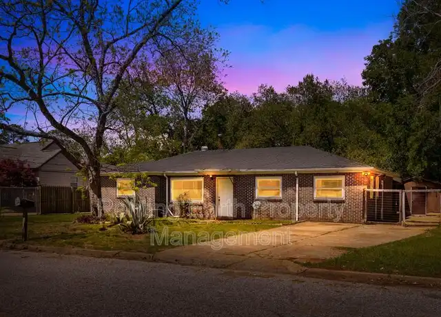Property at 1949 Speigle St, Montgomery, AL, 36107, 4 beds, 2 baths, [object Object]