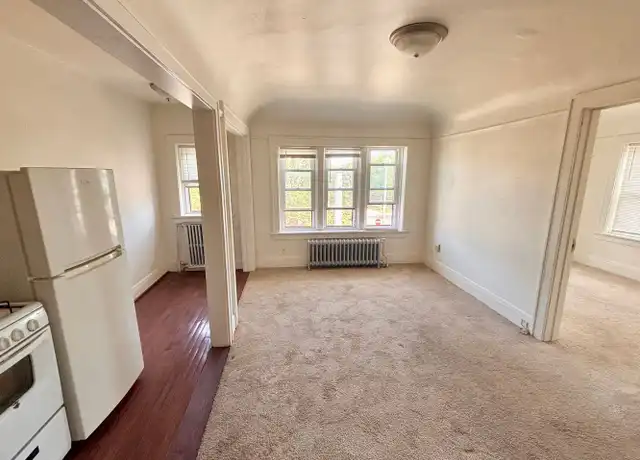 Property at 1345 N Astor St Unit 14, Milwaukee, WI, 53202, 1 bed, 1 bath, [object Object]