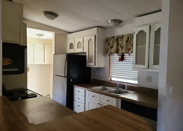 Property at 5318 Dianthus St, Zephyrhills, FL, 33541, 3 beds, 2 baths, [object Object]
