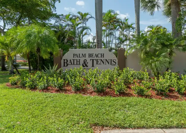 Property at 5260 Grande Palm Cir, Delray Beach, FL, 33484, 3 beds, 2 baths, [object Object]