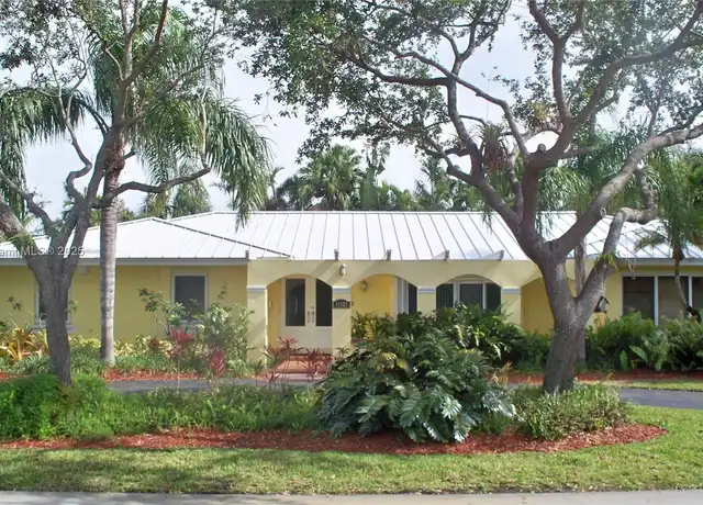 Property at 11125 SW 73rd Ct, Pinecrest, FL, 33156, 4 beds, 2 baths, [object Object]