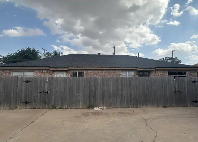 Property at 2117 S Loop 289, Lubbock, TX, 79423, 2 beds, 1 bath, [object Object]