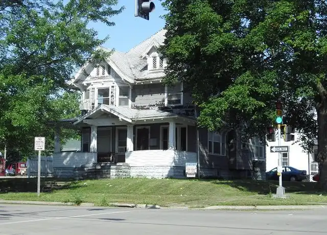 Property at 1002 W 4th St Unit 3, Waterloo, IA, 50701, 1 bed, 1 bath, [object Object]