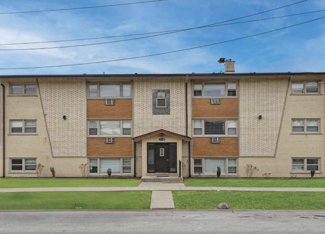 Photo of 7538 W Lawrence Ave Unit 2NE, Harwood Heights, IL 60706