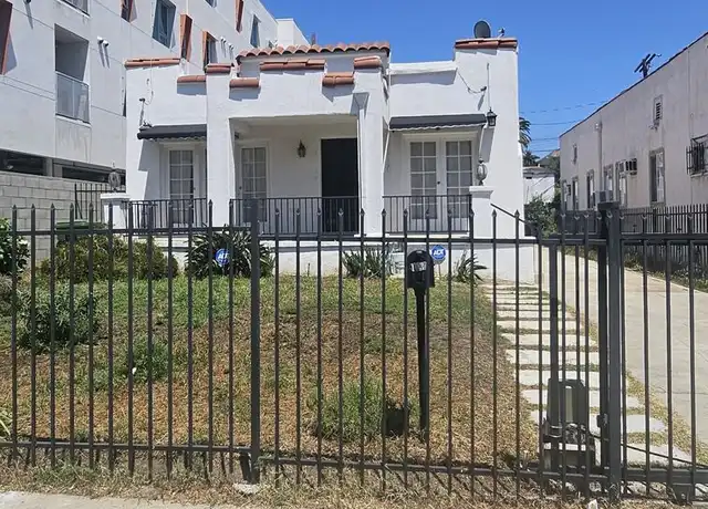 Property at 1034 N Kenmore Ave, Los Angeles, CA, 90029, 2 beds, 1 bath, [object Object]