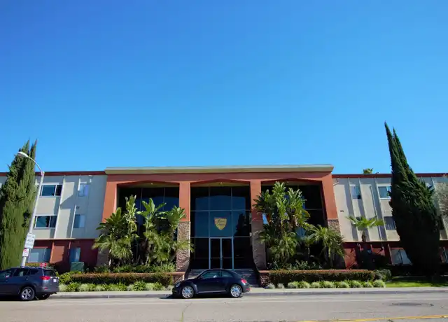 Property at 400 N Acacia Ave, Fullerton, CA, 92831, 1 bed, 1 bath, [object Object]