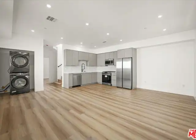 Property at 914 N Hudson Ave, Los Angeles, CA, 90038, 4 beds, 4 baths, [object Object]