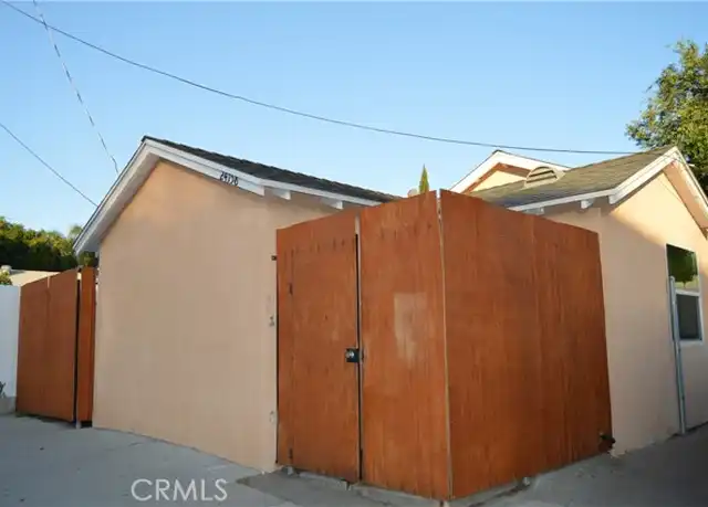 Property at 24758 Chestnut St, Santa Clarita, CA, 91321, 2 beds, 1 bath, [object Object]