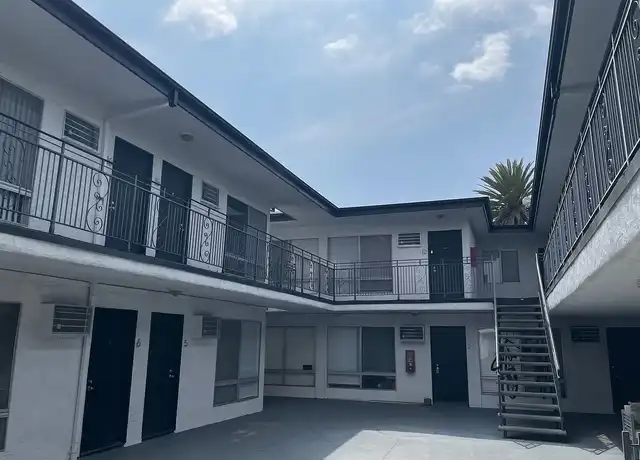 Property at Jordan Court Apartments - 6555 La Mirada Ave, Los Angeles, CA, 90038, 0 beds, 1 bath, [object Object]