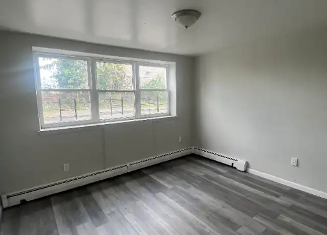 Property at 76 Grafton Ave Unit A1, Newark, NJ, 07104, 3 beds, 1 bath, [object Object]