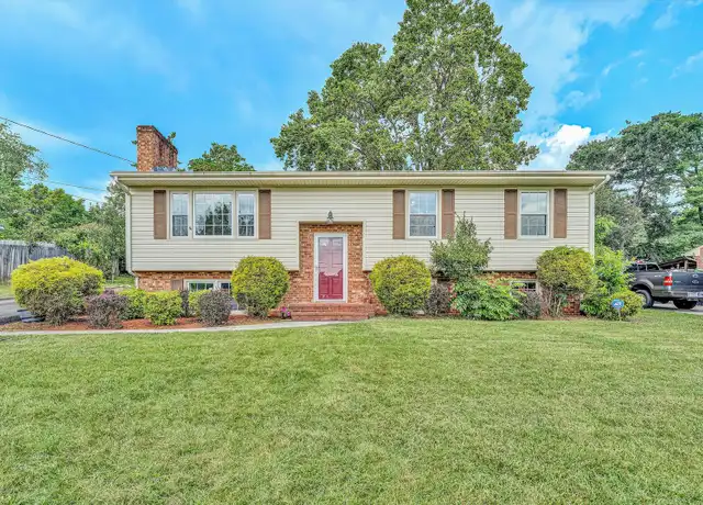 Property at 3425 Greencliff Rd, Roanoke, VA, 24018, 4 beds, 2 baths, [object Object]