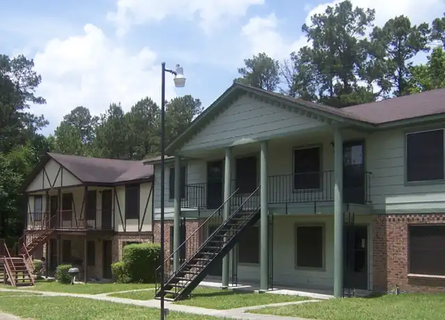 Property at 801 Forest Holw Unit 16, Livingston, TX, 77351, 2 beds, 1 bath, [object Object]