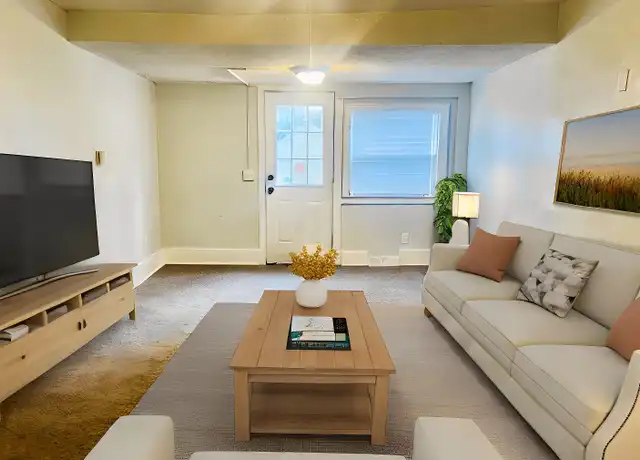 Property at 916 Bensch St Unit 1, Lansing, MI, 48912, 1 bed, 1 bath, [object Object]