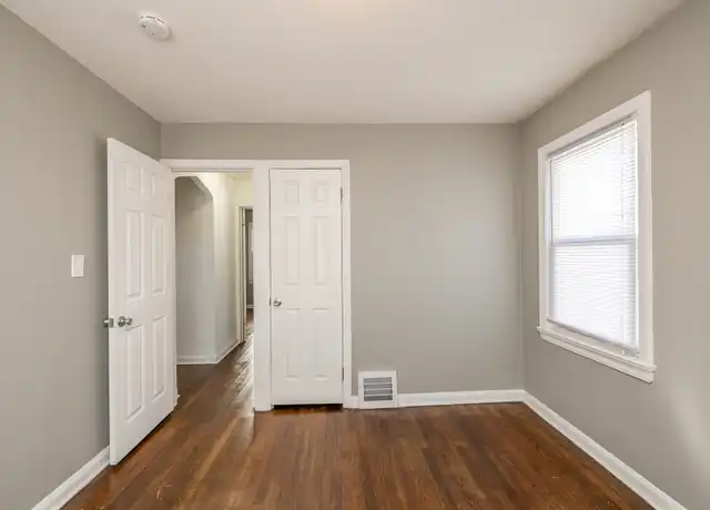 Property at 21511 Kenyon Dr, Maple Heights, OH, 44137, 3 beds, 1 bath, [object Object]