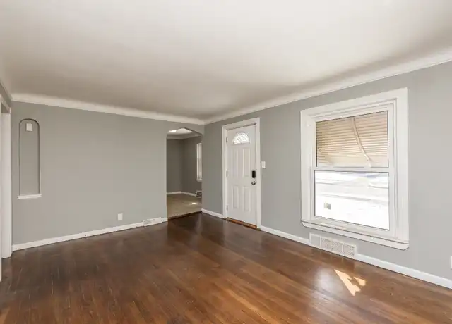 Property at 21511 Kenyon Dr, Maple Heights, OH, 44137, 3 beds, 1 bath, [object Object]
