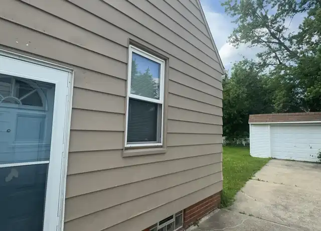 Property at 21511 Kenyon Dr, Maple Heights, OH, 44137, 3 beds, 1 bath, [object Object]