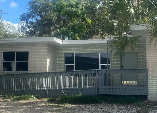 Property at 1729 Indian Trl, Leesburg, FL, 34748, 3 beds, 2 baths, [object Object]