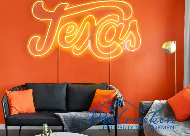 Property at 809 Nile St, Austin, TX, 78702, 4 beds, 1 bath, [object Object]