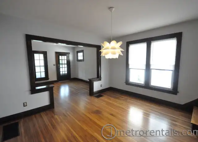 Property at 198 E Hudson St, Columbus, OH, 43202, 3 beds, 1 bath, [object Object]