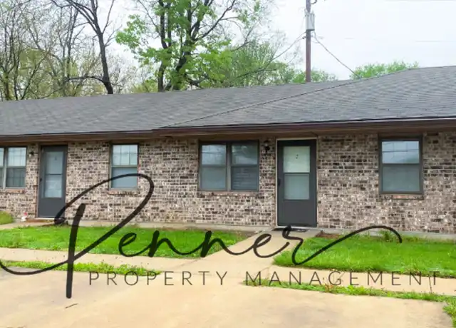 Property at 101 SW 7th St, Oak Grove, MO, 64075, 2 beds, 1 bath, [object Object]