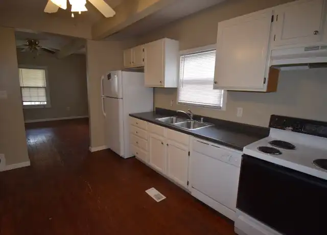 Property at 640 Golfview Dr, Lexington, KY, 40504, 5 beds, 2 baths, [object Object]