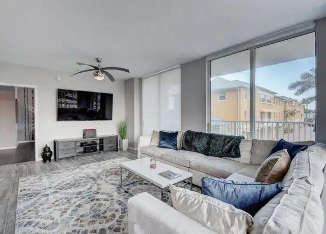 Property at 625 Casa Loma Blvd #202, Boynton Beach, FL, 33435, 3 beds, 2.5 baths, [object Object]