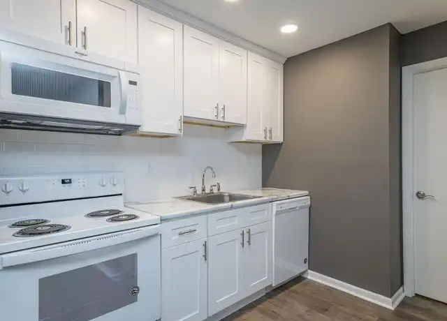 Property at 13509 Detroit Ave Unit A-07, Lakewood, OH, 44107, 1 bed, 1 bath, [object Object]